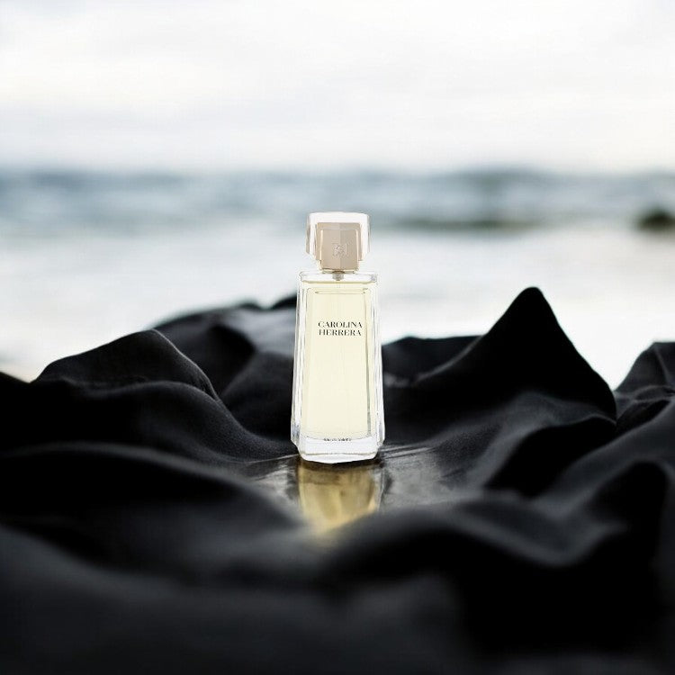 Carolina Herrera by Carolina Herrera Eau De Toilette Spray (Tester)