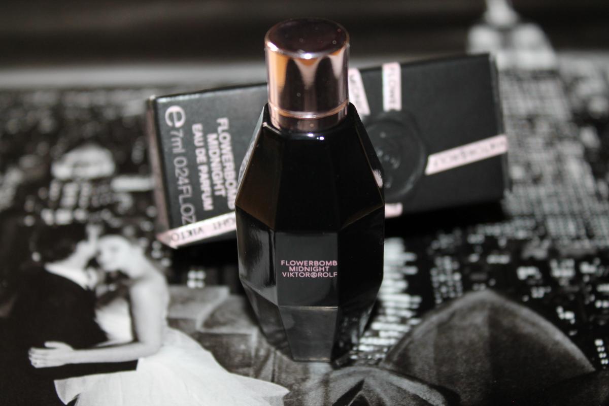 Flowerbomb Midnight by Viktor & Rolf Eau De Parfum Spray