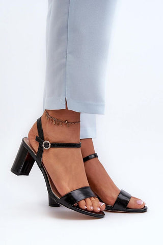 Heel sandals Step in style