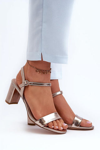 Heel sandals Step in style