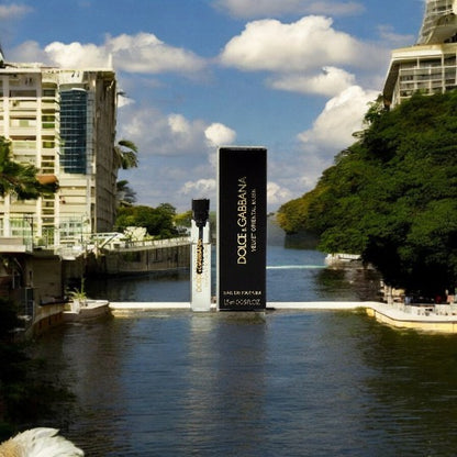 Dolce & Gabbana Velvet Oriental Musk by Dolce & Gabbana Vial (sample)