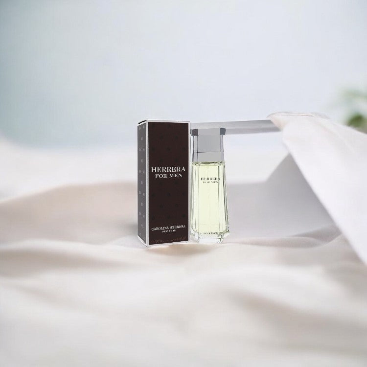 Carolina Herrera by Carolina Herrera Eau De Toilette Spray (Tester)