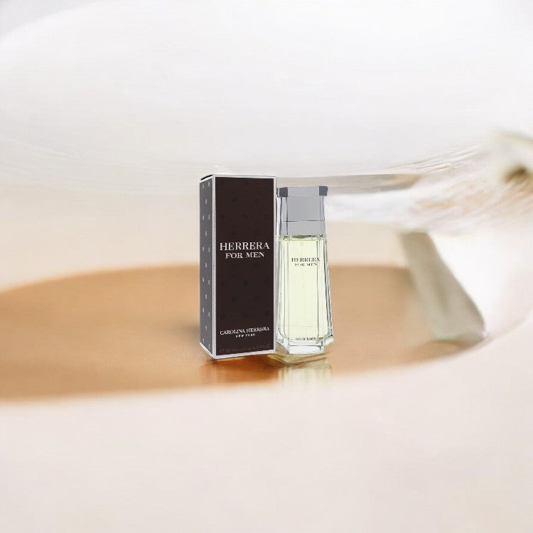 Carolina Herrera by Carolina Herrera Eau De Toilette Spray (Tester)