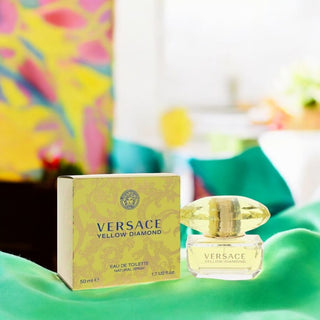 Versace Yellow Diamond by Versace Eau De Toilette Spray