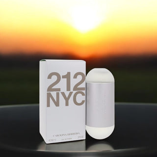 212 by Carolina Herrera Eau De Toilette Spray (New Packaging)