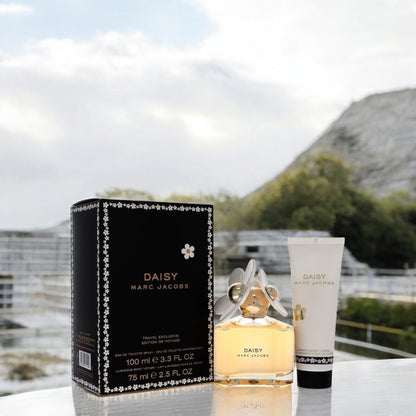 Daisy by Marc Jacobs Gift Set - 3.4 oz Eau De Toilette Spray + 2.5 oz Body Lotion