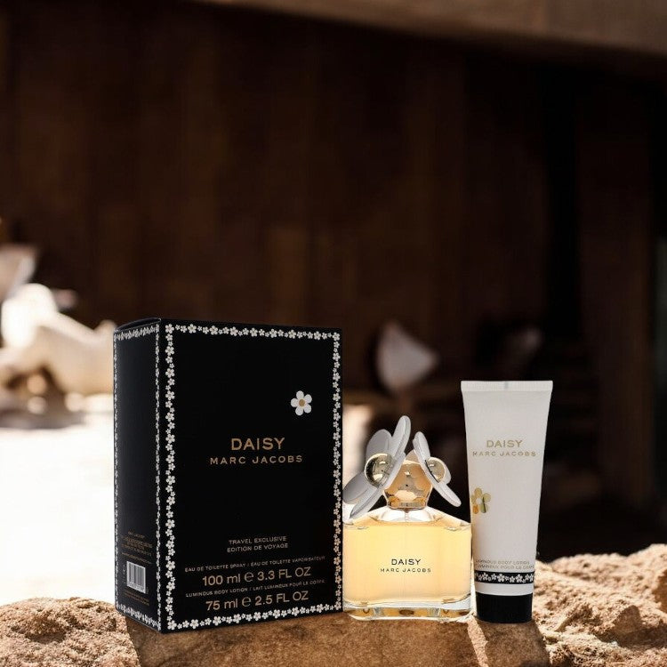 Daisy by Marc Jacobs Gift Set - 3.4 oz Eau De Toilette Spray + 2.5 oz Body Lotion