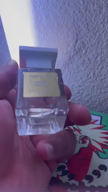 Tom Ford White Suede by Tom Ford Eau De Parfum Spray (unisex)